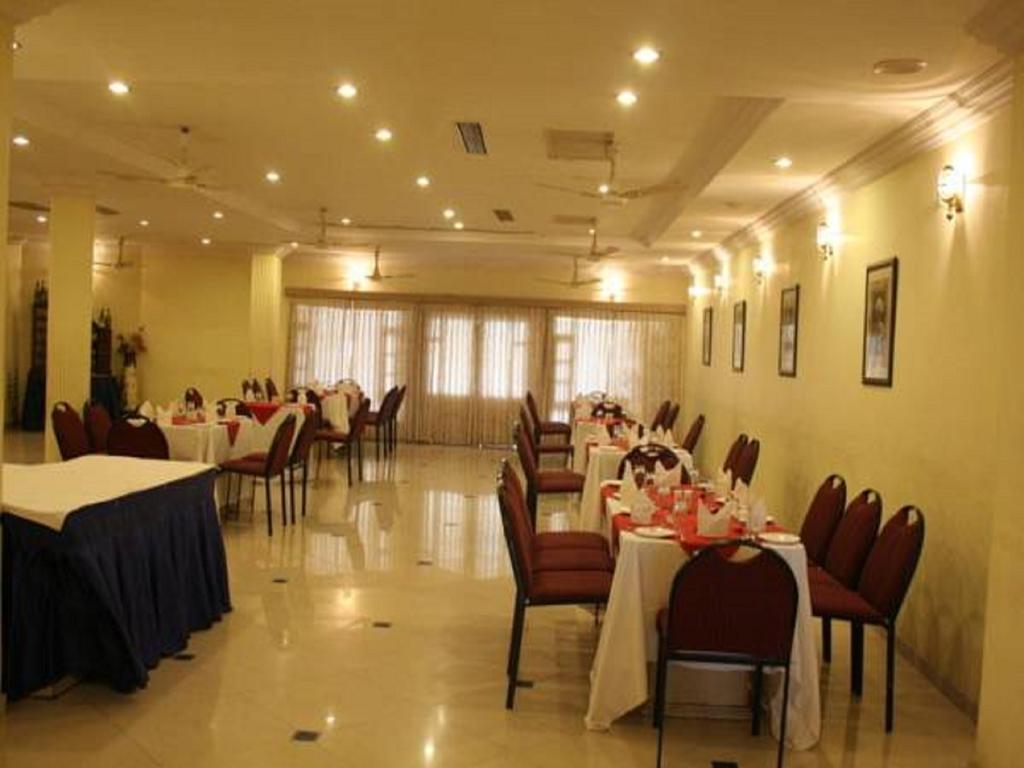 Hotel Palanpur Palace Mount Âbû Extérieur photo