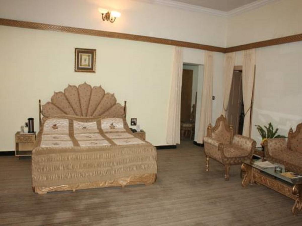 Hotel Palanpur Palace Mount Âbû Chambre photo