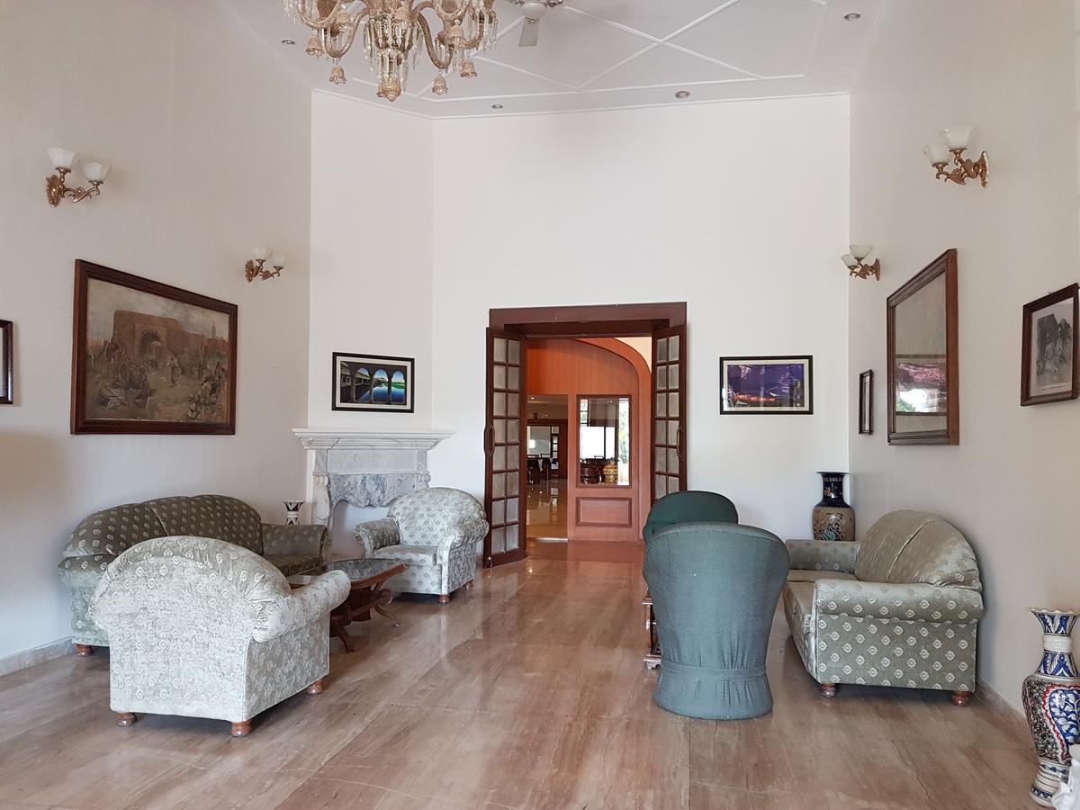Hotel Palanpur Palace Mount Âbû Extérieur photo
